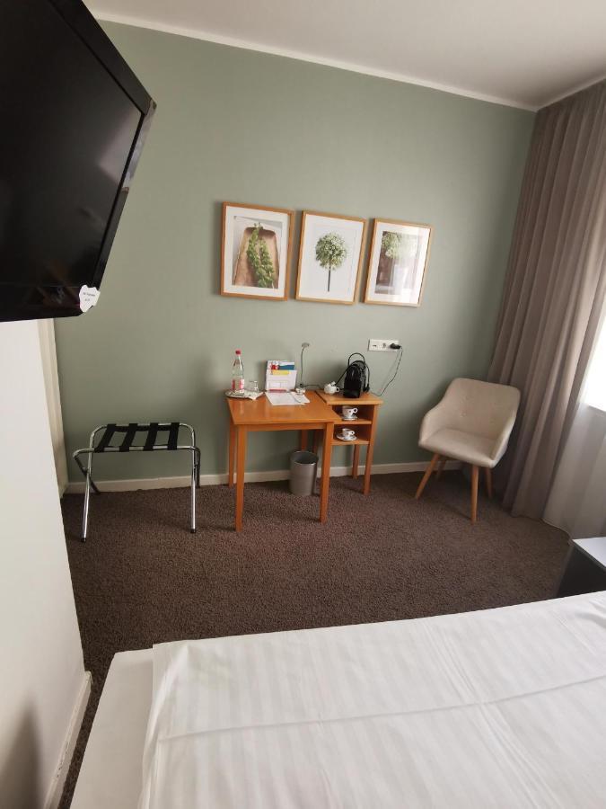 Max Hotel Duesseldorf Self-Check-In エクステリア 写真