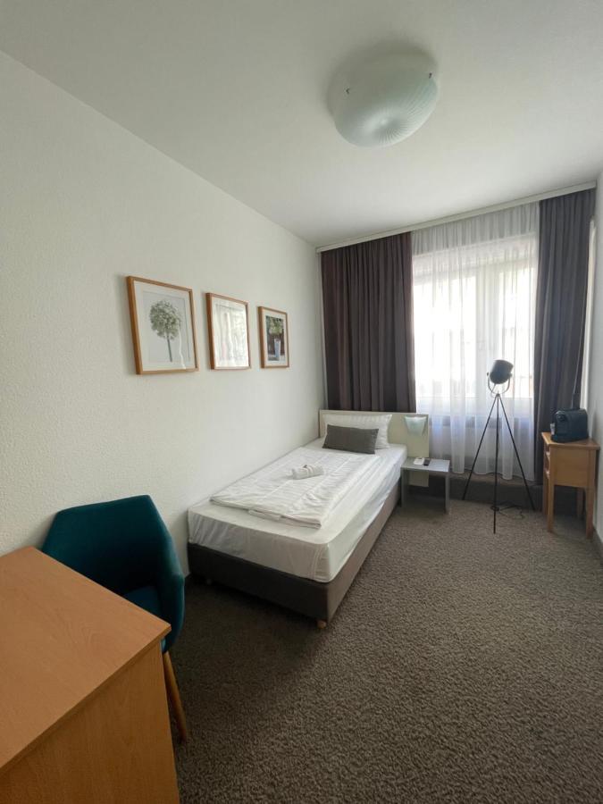 Max Hotel Duesseldorf Self-Check-In エクステリア 写真