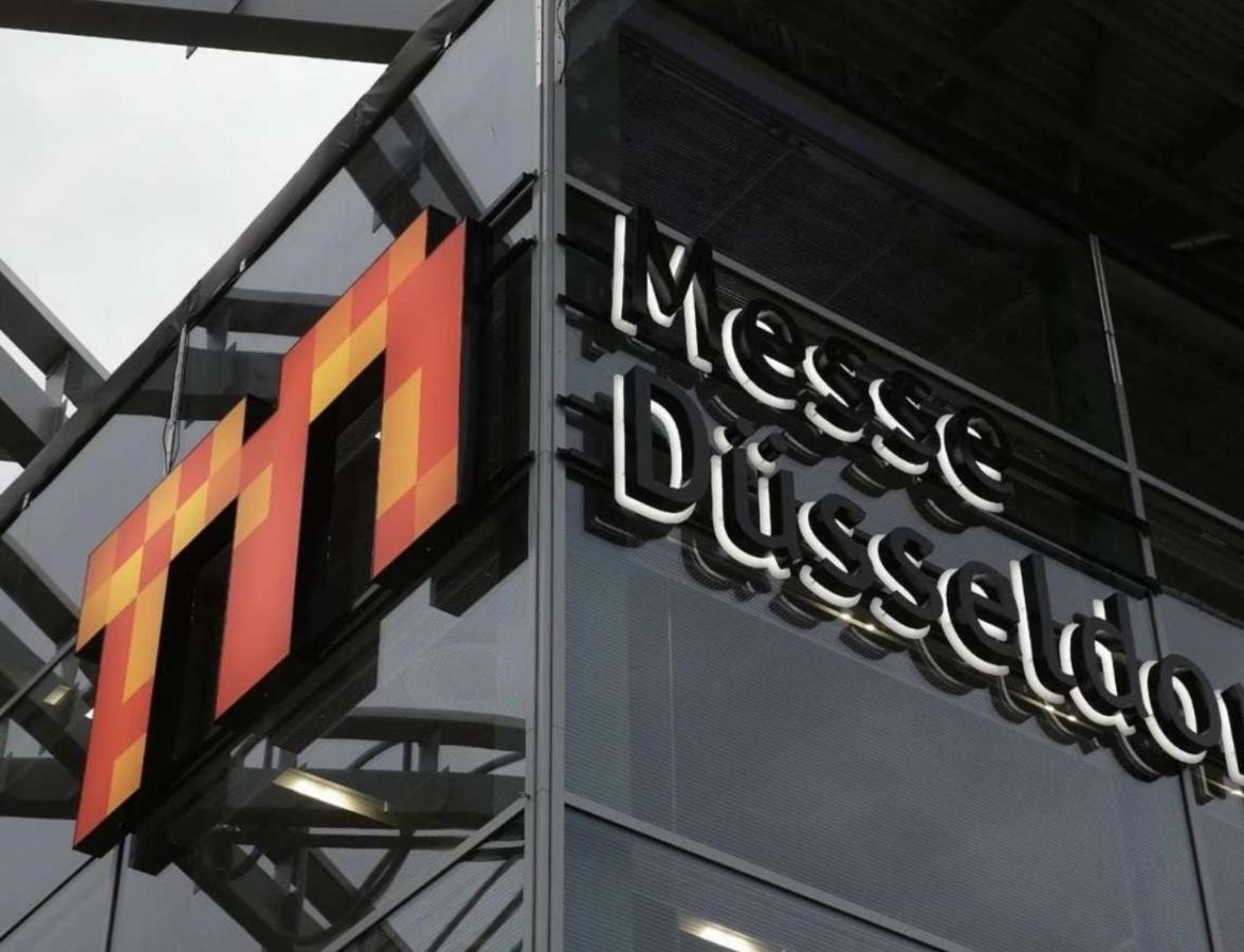 Max Hotel Duesseldorf Self-Check-In エクステリア 写真