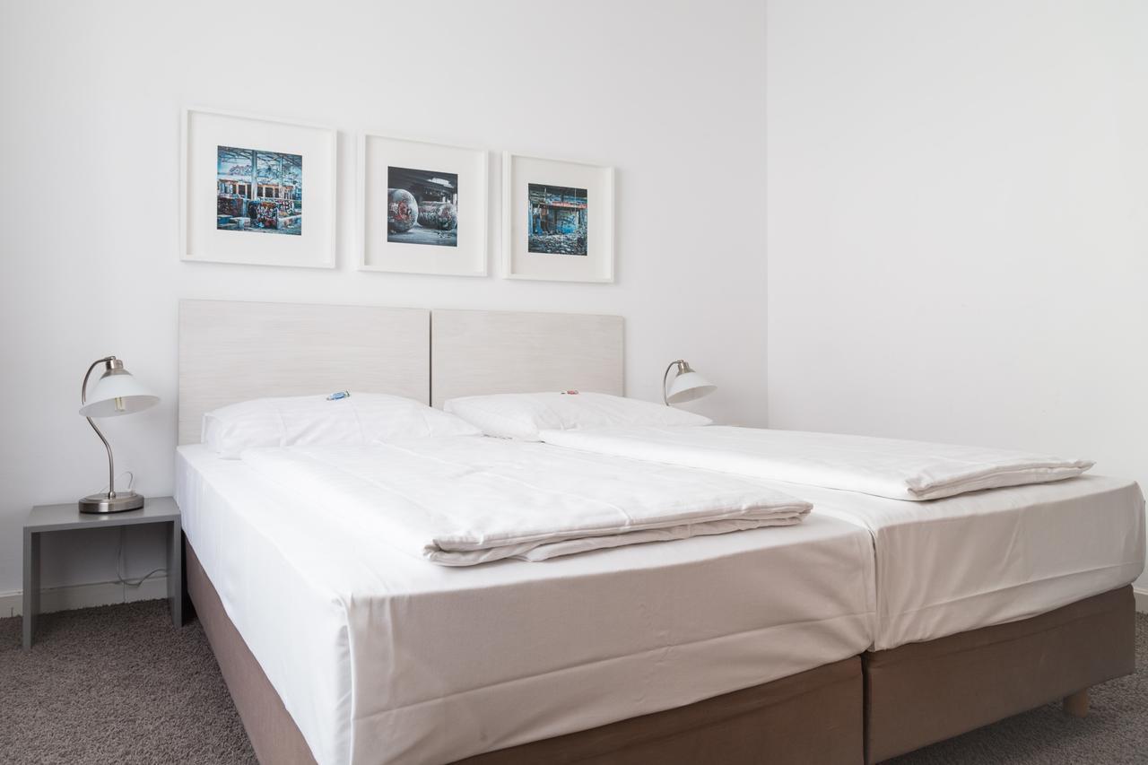 Max Hotel Duesseldorf Self-Check-In エクステリア 写真
