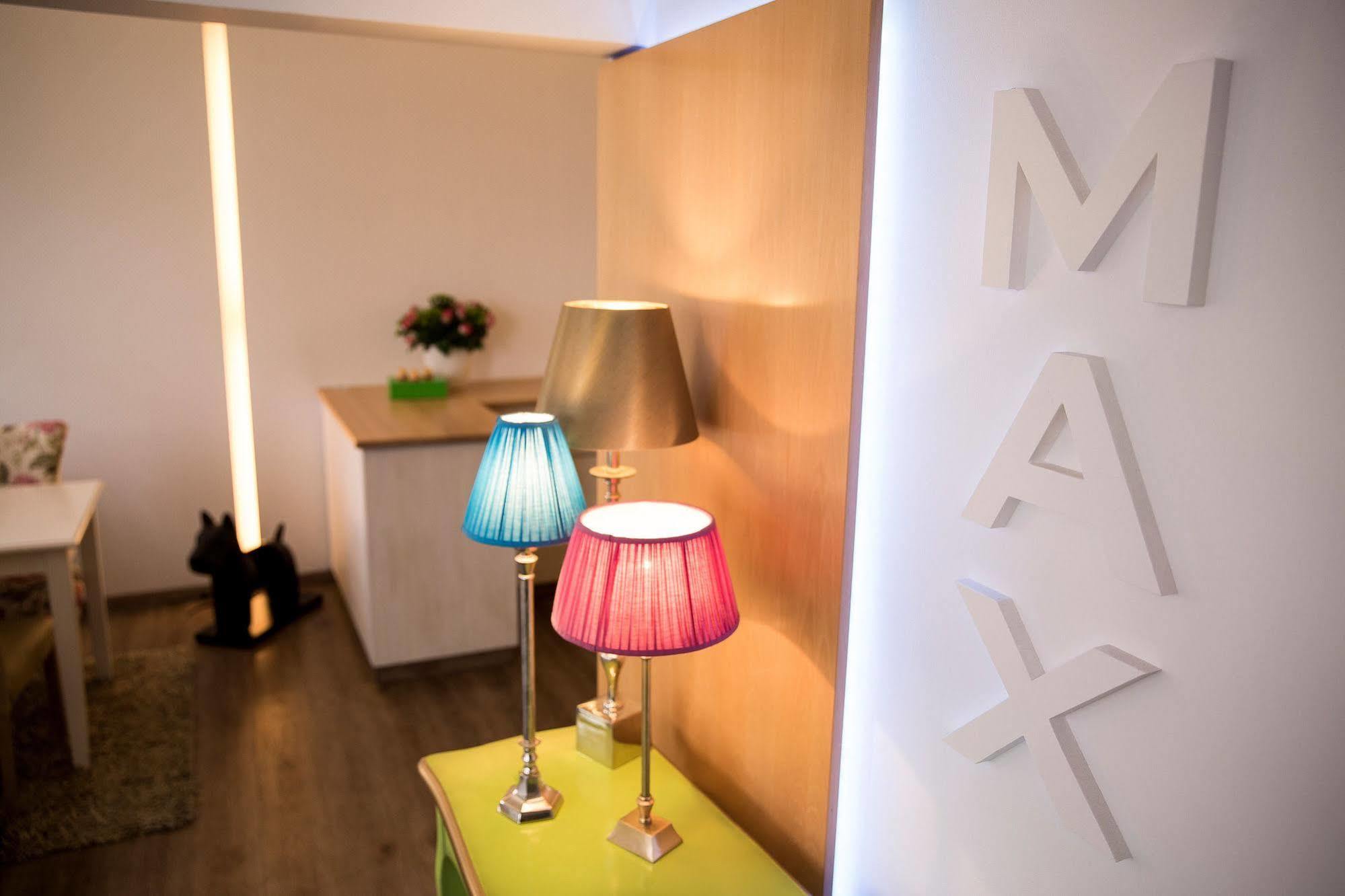 Max Hotel Duesseldorf Self-Check-In エクステリア 写真