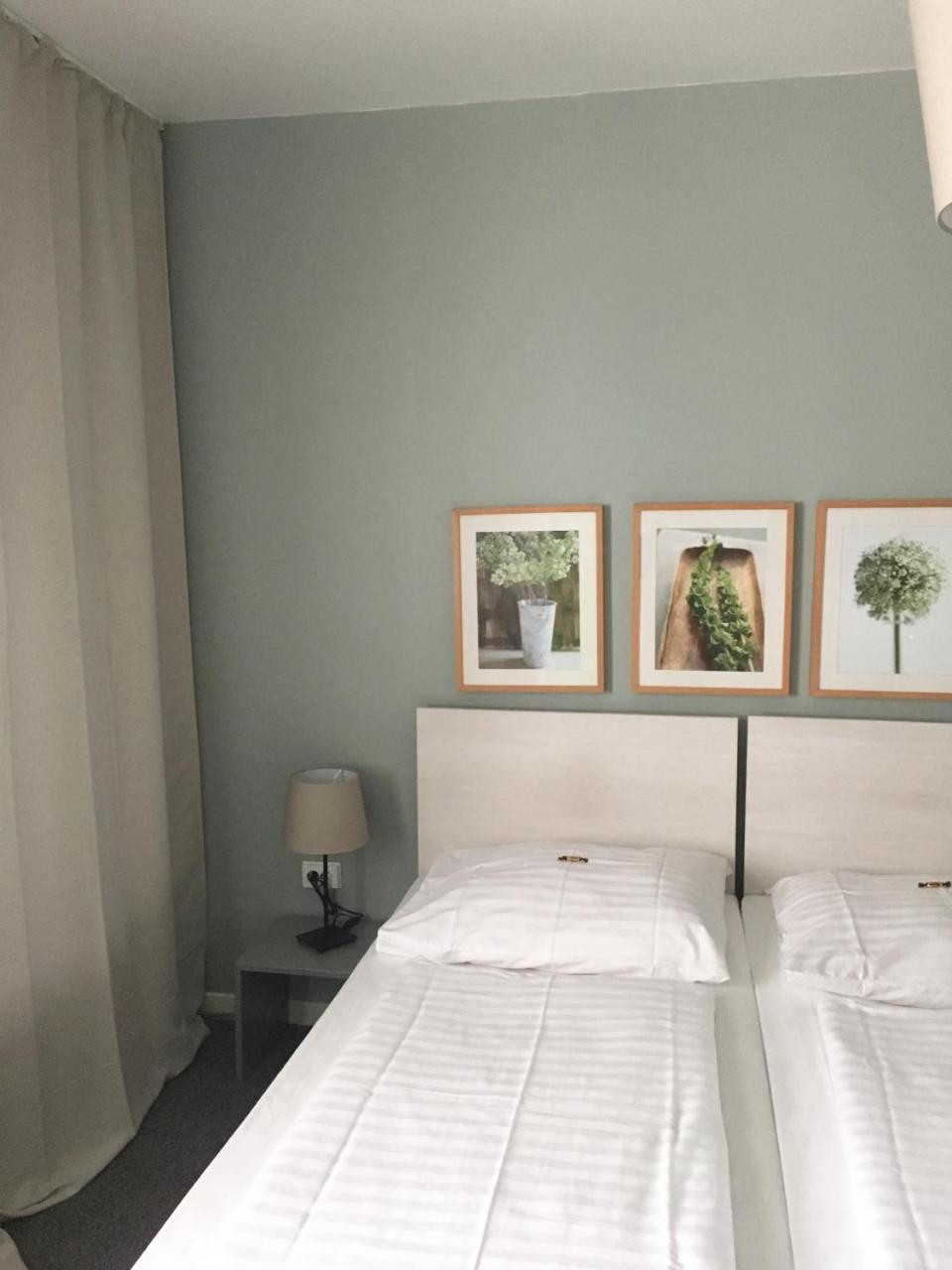 Max Hotel Duesseldorf Self-Check-In エクステリア 写真