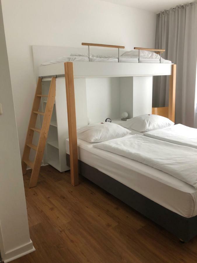 Max Hotel Duesseldorf Self-Check-In エクステリア 写真